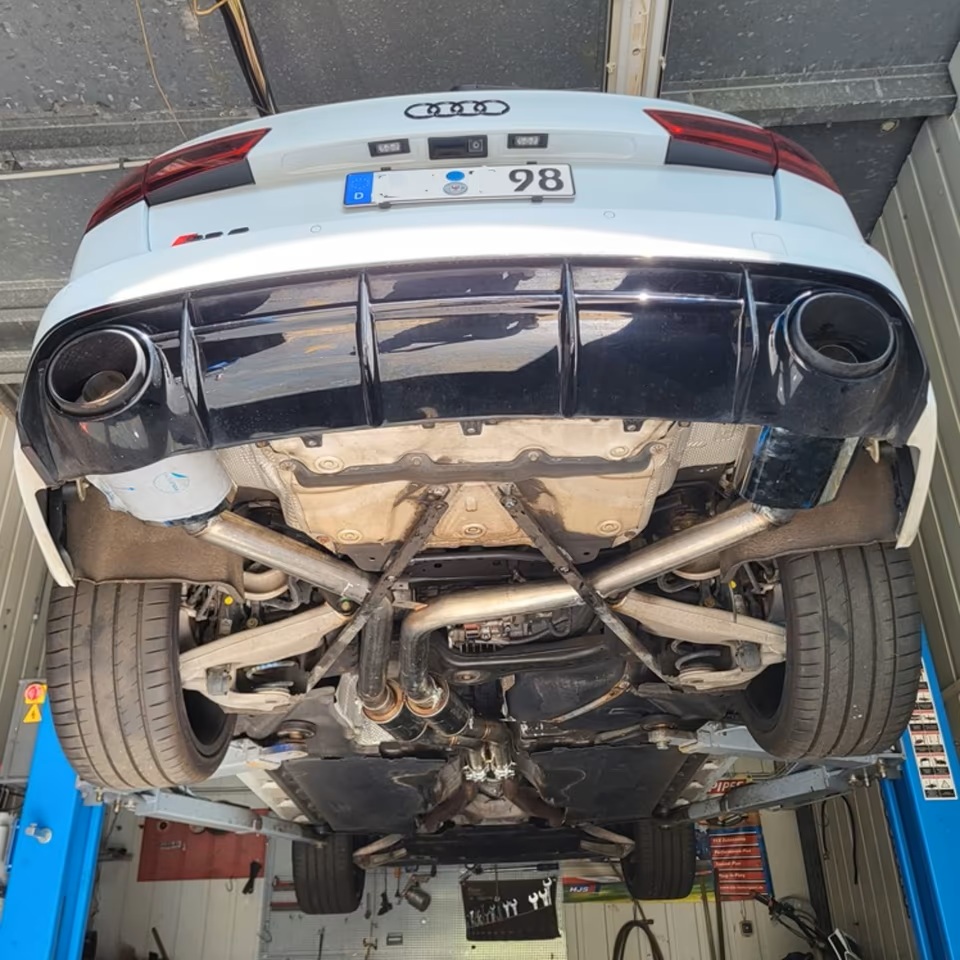 Exklusive Audi RS6 C7 4.0TFSI Sportauspuffanlage in 2x 76mm 3"  Klappenanlage TÜV RS7