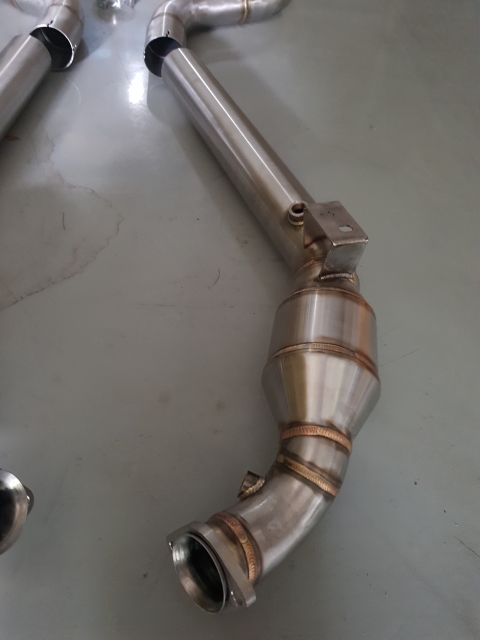 Tuning Downpipe Mercedes C63 AMG W204 2007-2013